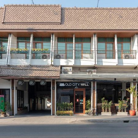 The Old City Wall Inn Chiang Mai Extérieur photo