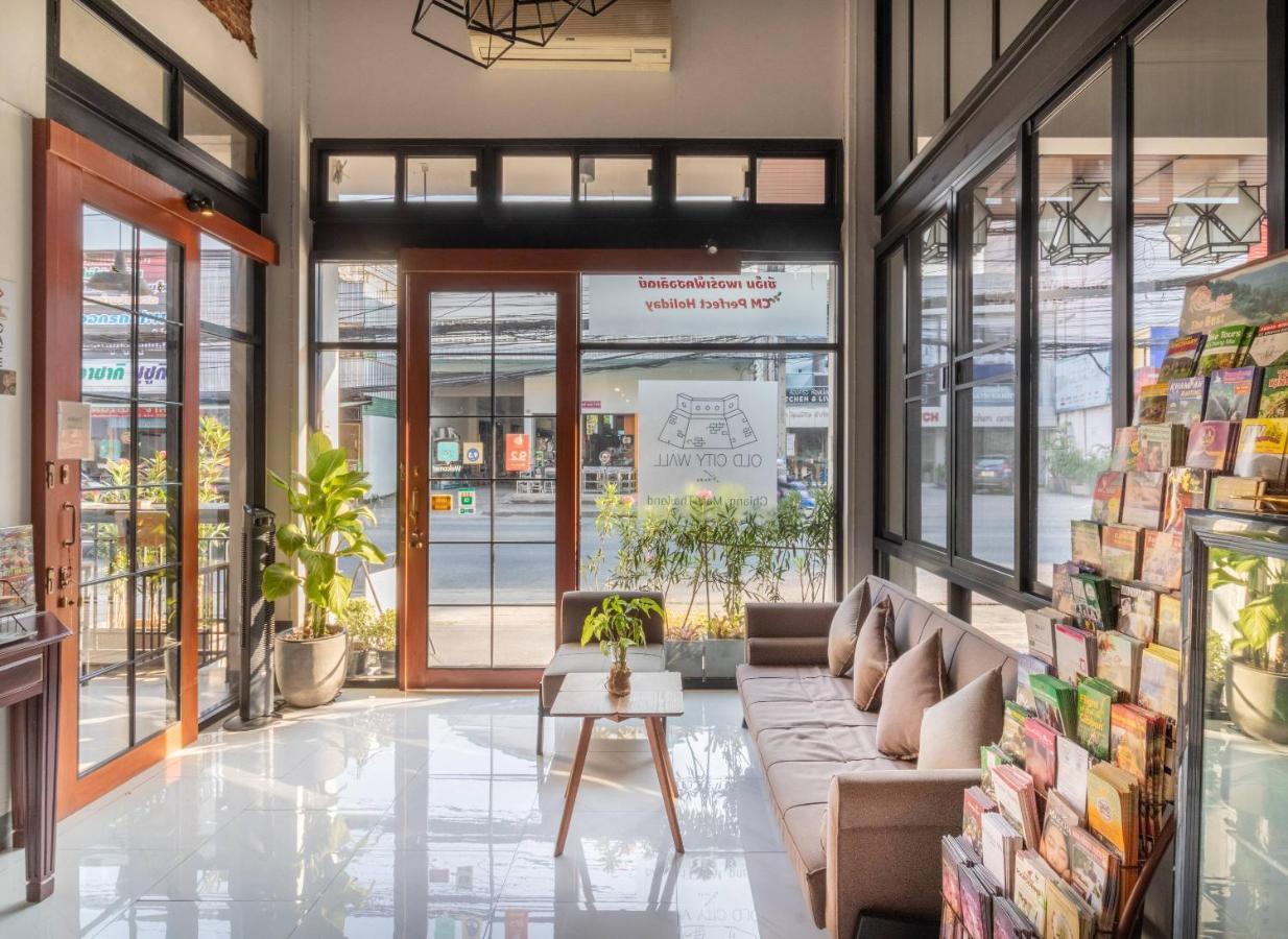 The Old City Wall Inn Chiang Mai Extérieur photo