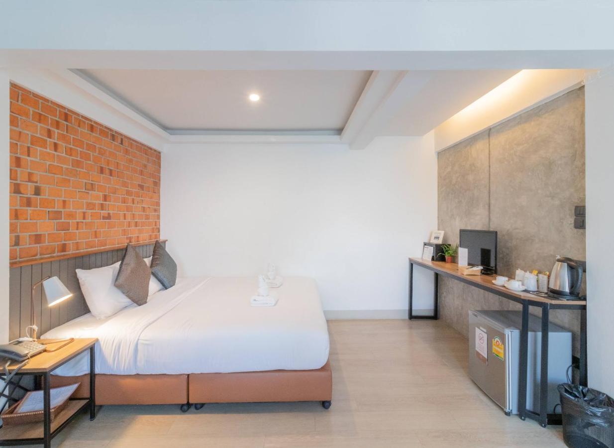 The Old City Wall Inn Chiang Mai Extérieur photo