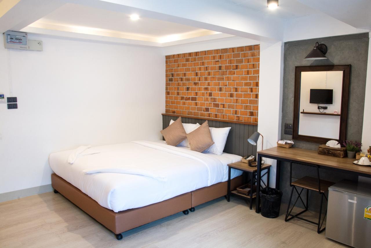 The Old City Wall Inn Chiang Mai Extérieur photo