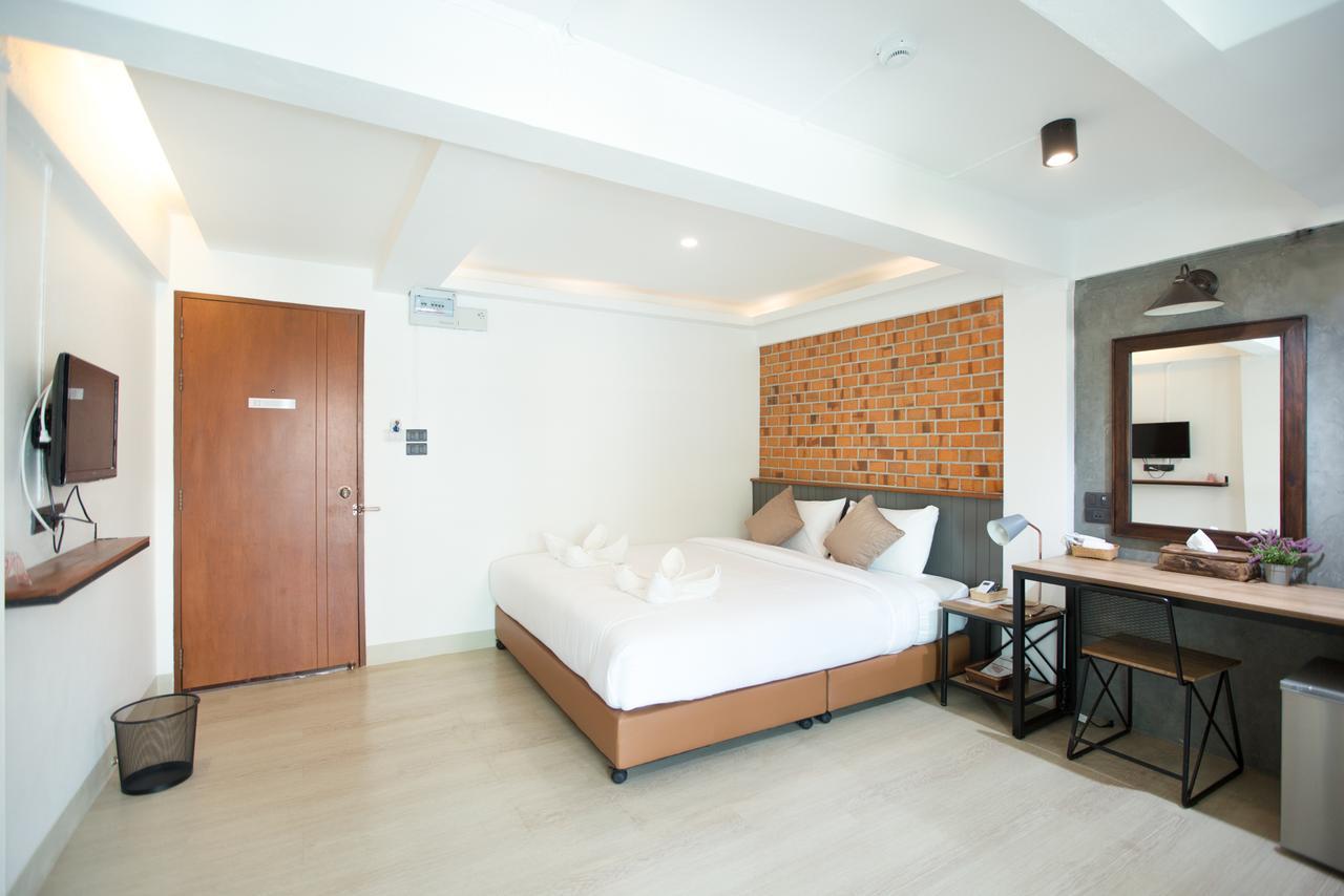 The Old City Wall Inn Chiang Mai Extérieur photo